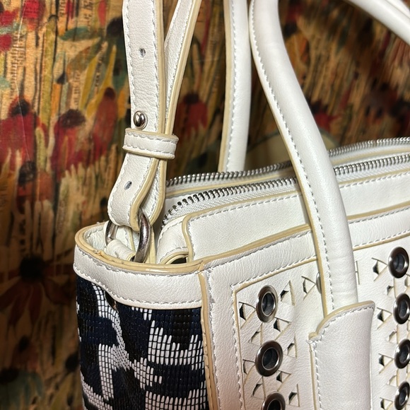 Sam Edelman Satchel Shoulder Crossbody Strap Leather Silver Rivets 10.5”x5.5”x3” - Picture 6 of 16